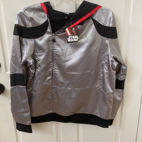 Star Wars Captain Phasma Track Jacket - Picture 1 of 12